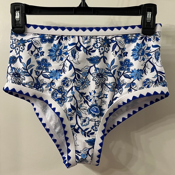 NWOT Women’s Floral Blue Bikini Set S - Picture 8 of 12